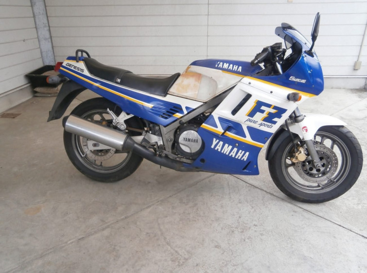 Мотоцикл Yamaha FZ750 с пробегом 13367 km