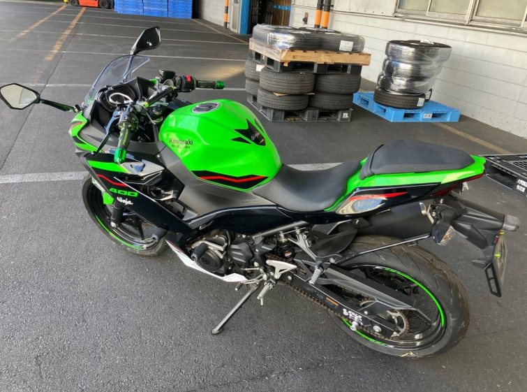 Мотоцикл Kawasaki NINJA400KRT с пробегом 15736 km