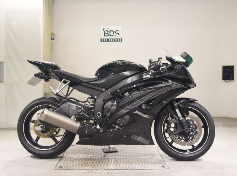 Мотоцикл Yamaha YZF-R6 с пробегом 33532 km