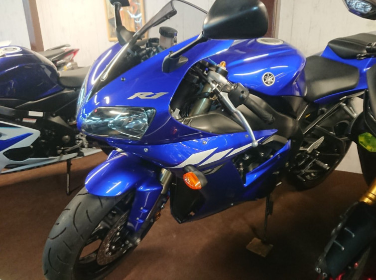 Мотоцикл Yamaha YZF-R1 с пробегом 15880 km