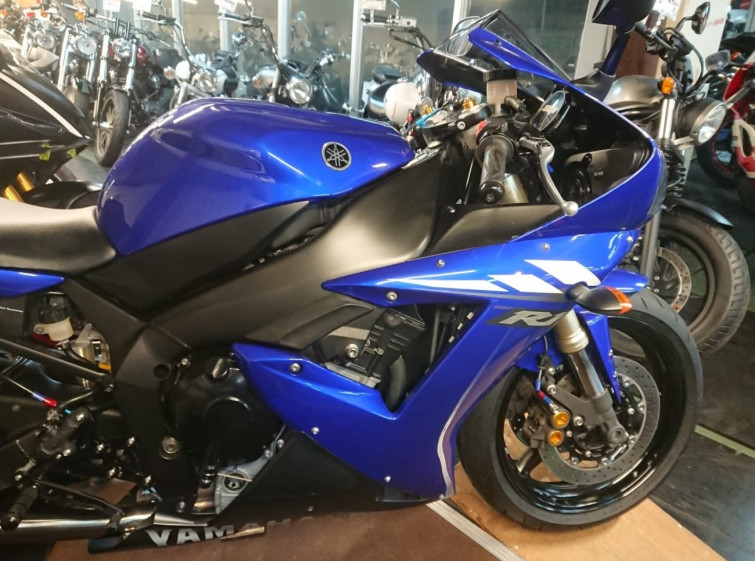 Мотоцикл Yamaha YZF-R1 с пробегом 15880 km