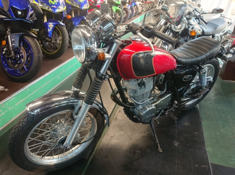 Мотоцикл Yamaha SR400 з пробігом 60 km