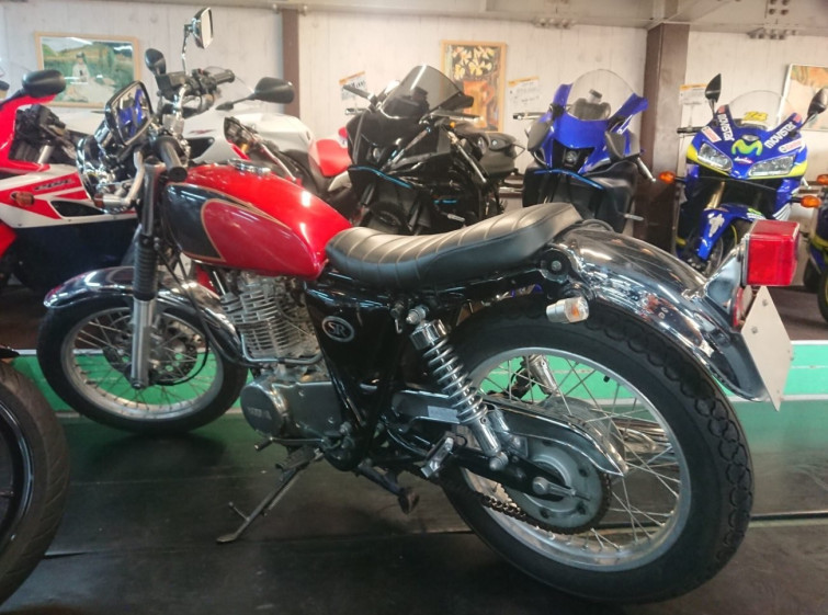 Мотоцикл Yamaha SR400 з пробігом 60 km