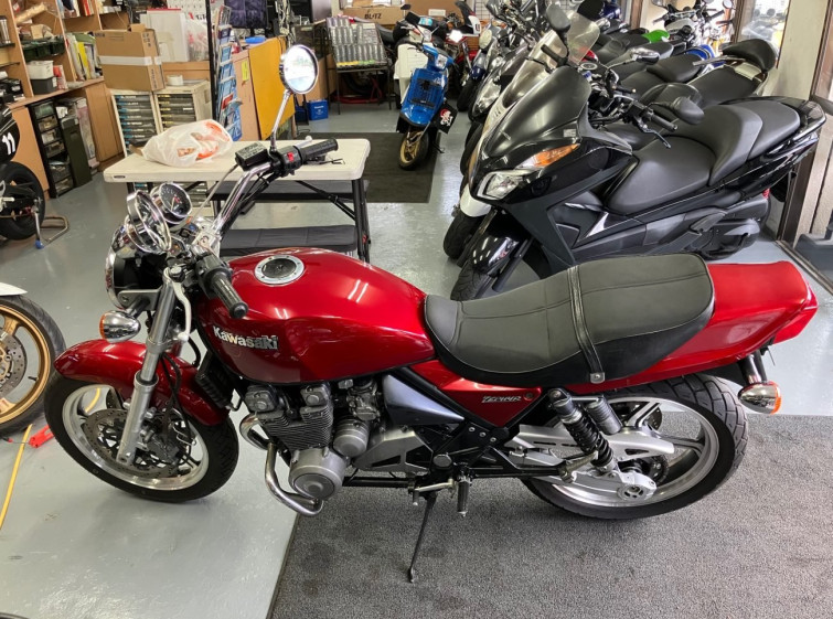 Мотоцикл Kawasaki zephyr 550 з пробігом 43208 km