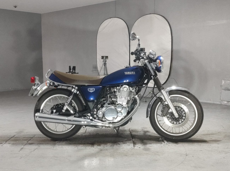 Мотоцикл Yamaha SR400 с пробегом 4206 km