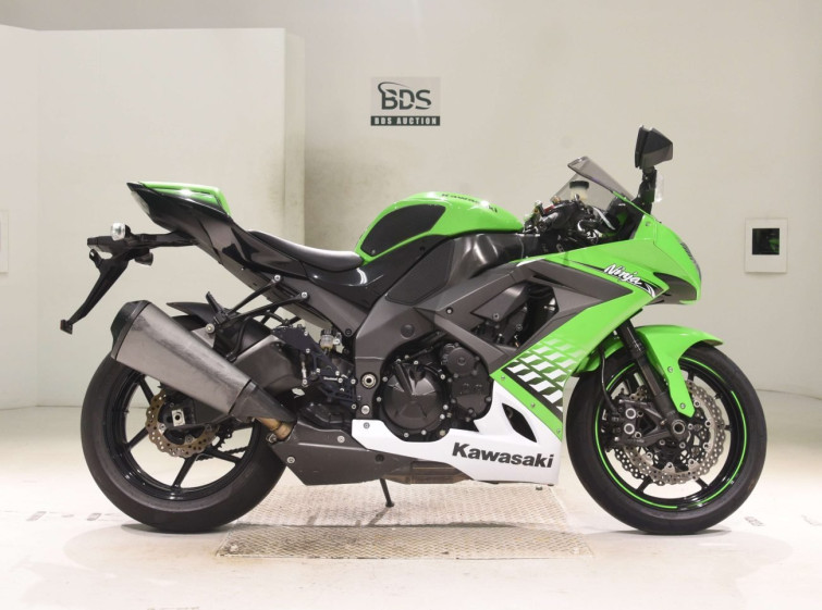 Мотоцикл Kawasaki NINJA ZX-10R с пробегом 33495 km