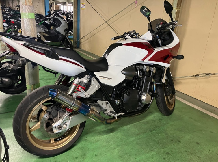 Мотоцикл Honda CB1300SF з пробігом 43593 km