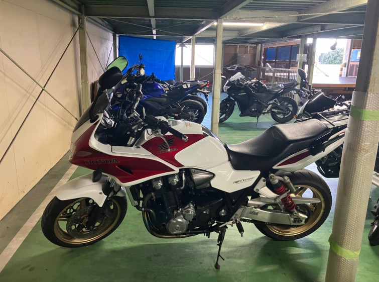 Мотоцикл Honda CB1300SF з пробігом 43593 km