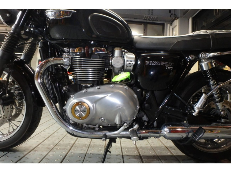 Мотоцикл Triumph BONNEVILLE T120 з пробігом 6789 km