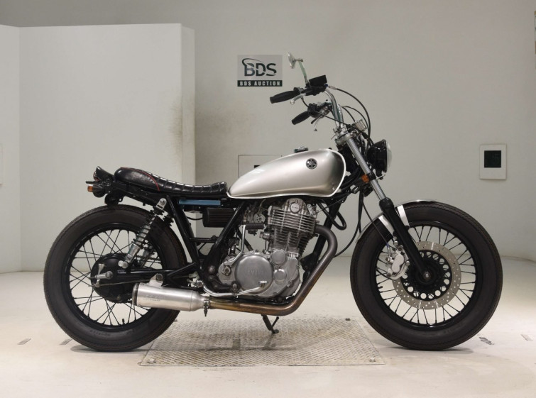 Мотоцикл Yamaha SR400 з пробігом 5664 km