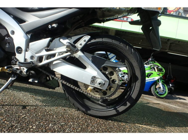 Мотоцикл Suzuki GSR400 с пробегом 31524 km