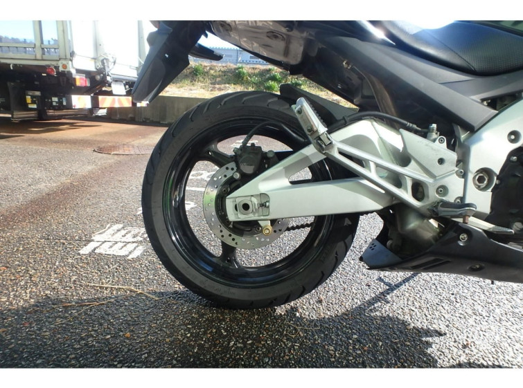 Мотоцикл Suzuki GSR400 с пробегом 31524 km