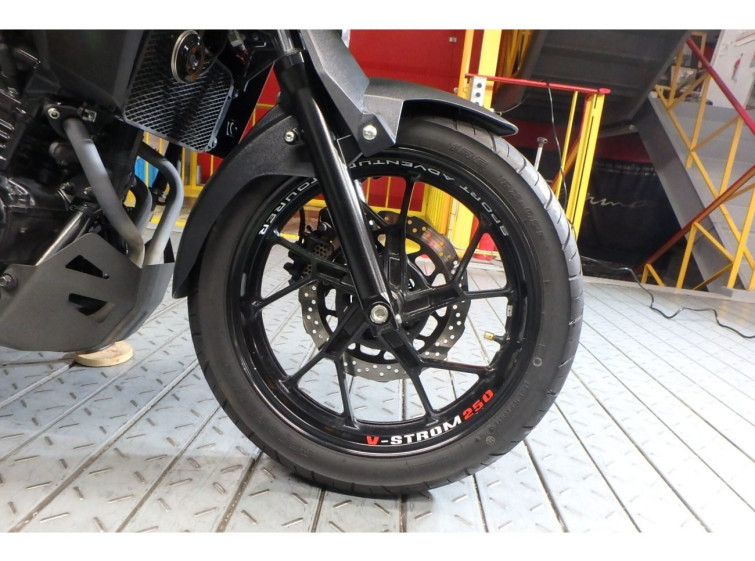 Мотоцикл Suzuki GSR250 с пробегом 10974 km