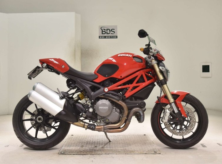 Мотоцикл Ducati MONSTER 1100EVO с пробегом 13971 km