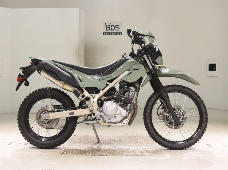 Мотоцикл Kawasaki KLX150L с пробегом 1063 km
