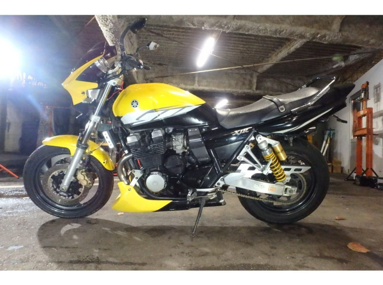 Мотоцикл Yamaha XJR400