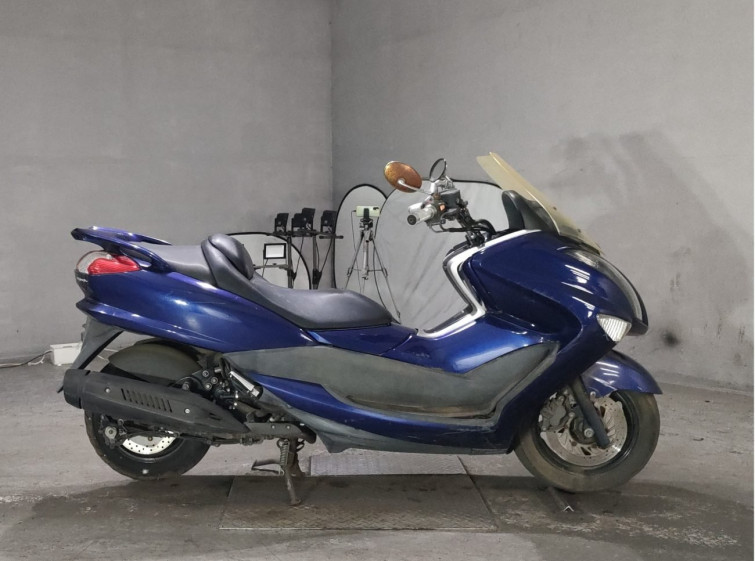 Мотоцикл Yamaha MAJESTY 250