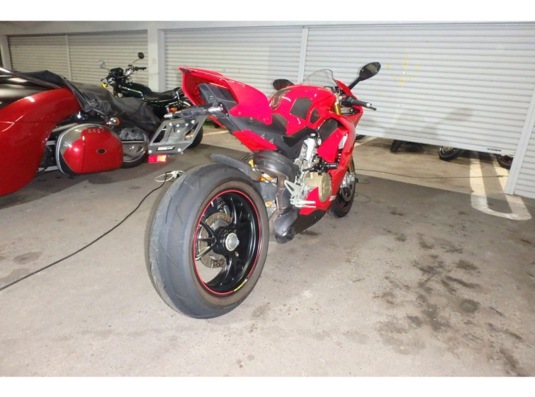 Мотоцикл Ducati PANIGALE V4S з пробігом 14529 km