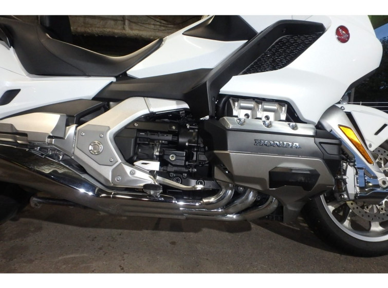 Мотоцикл Honda GL1800 TOUR з пробігом 23815 km