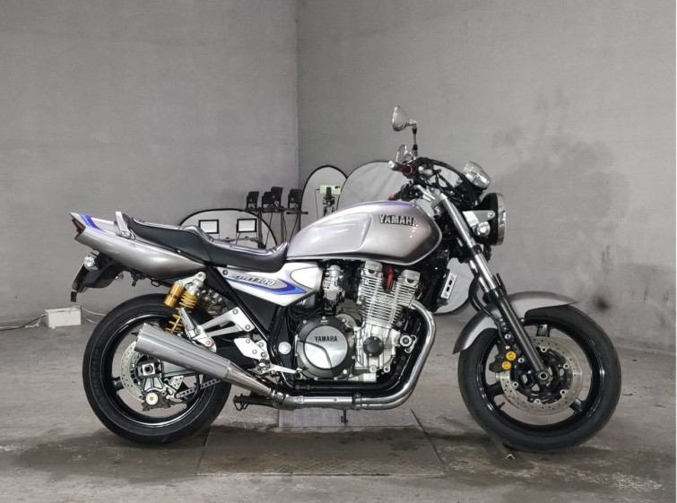 Мотоцикл Yamaha XJR1300 с пробегом 54921 km