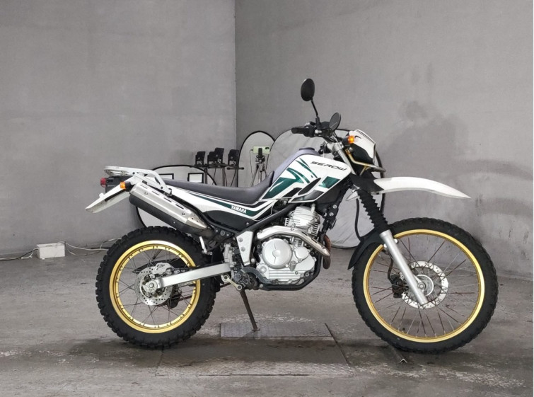 Мотоцикл Yamaha SEROW XT250