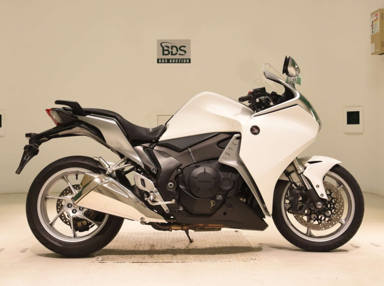 Мотоцикл Honda VFR1200F с пробегом 47321 km