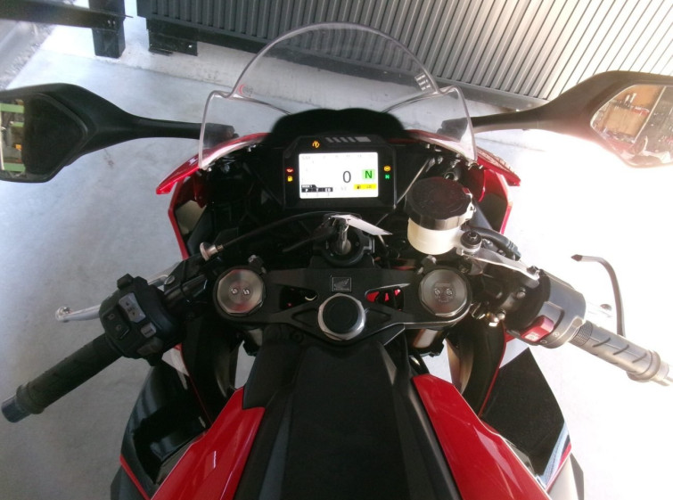 Мотоцикл Honda CBR1000RR с пробегом 6321 km