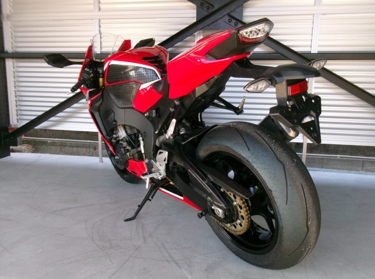 Мотоцикл Honda CBR1000RR с пробегом 6321 km