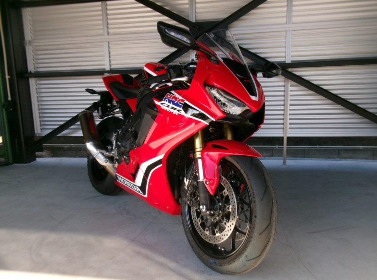 Мотоцикл Honda CBR1000RR с пробегом 6321 km