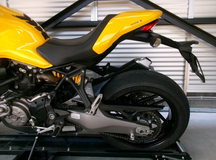 Мотоцикл Ducati MONSTER 821 з пробігом 9639 km