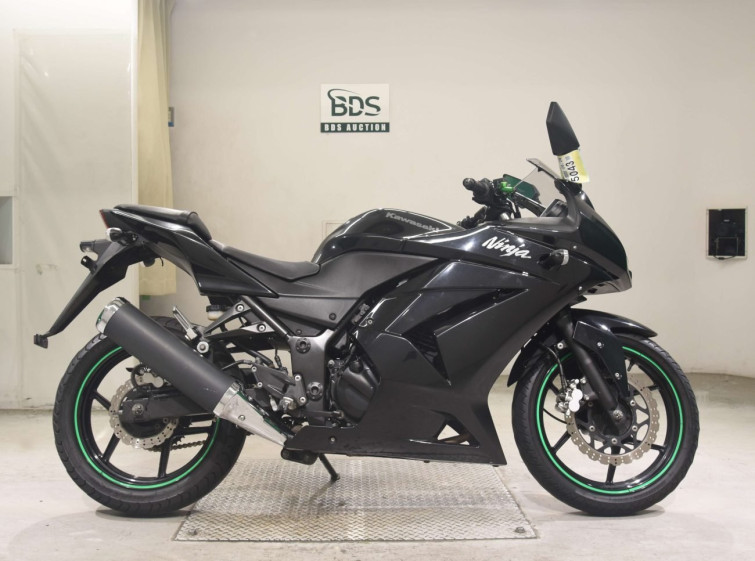 Мотоцикл Kawasaki NINJA250R з пробігом 61735 km