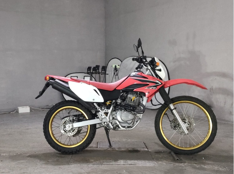 Мотоцикл Honda XR230 с пробегом 11800 km
