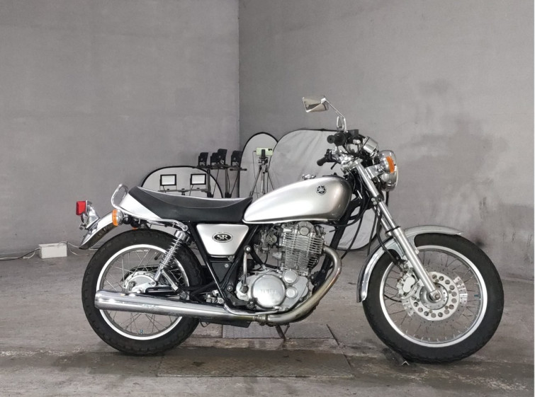 Мотоцикл Yamaha SR400 з пробігом 9819 km