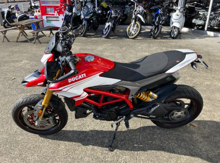Мотоцикл Ducati HYPERSTRADA 821 з пробігом 24270 km