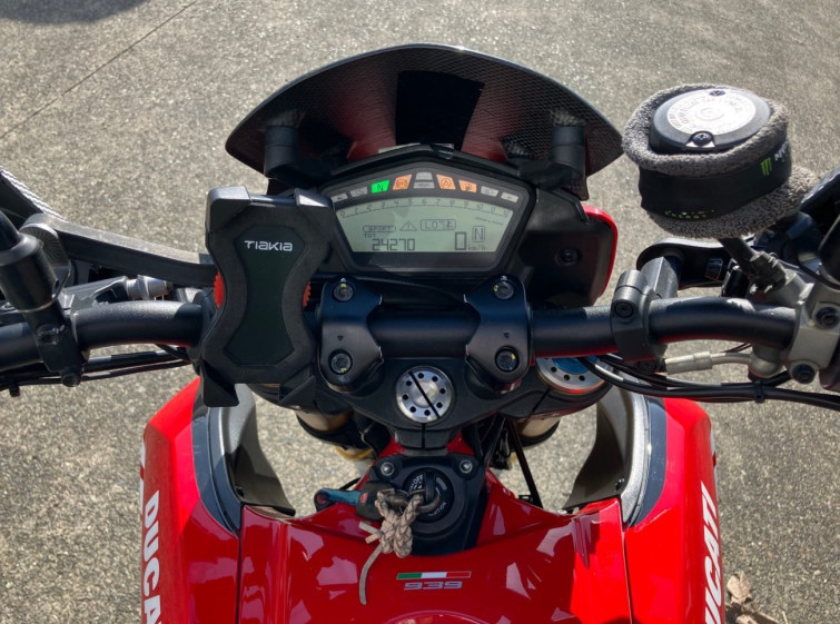 Мотоцикл Ducati HYPERSTRADA 821 з пробігом 24270 km
