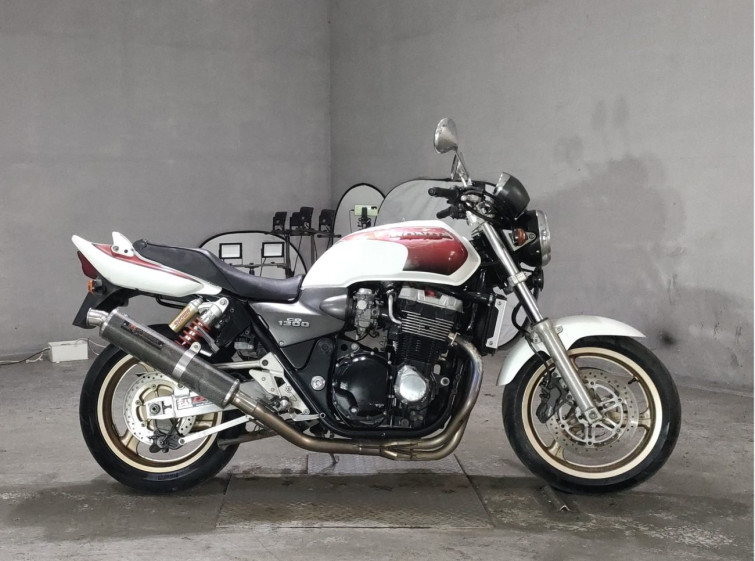 Мотоцикл Honda CB1300SF с пробегом 77275 km
