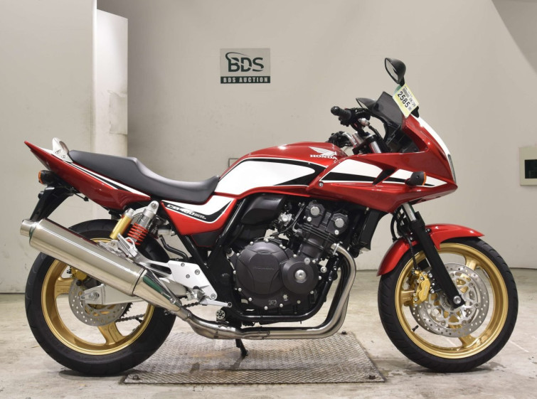 Мотоцикл Honda CB400SFV BOLDOR