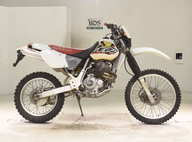 Мотоцикл Honda XR400R з пробігом 8552 km