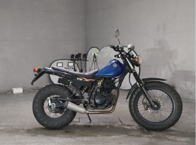 Мотоцикл Yamaha TW225 с пробегом 5781 km