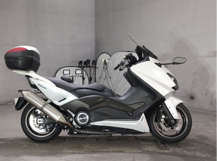 Мотоцикл Yamaha T-MAX530 с пробегом 16815 km