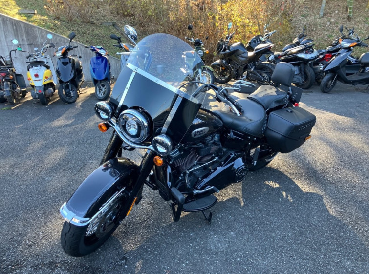 Мотоцикл HD HERITAGE FLHCS1870 с пробегом 5557 km