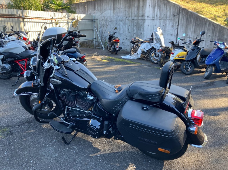 Мотоцикл HD HERITAGE FLHCS1870 с пробегом 5557 km