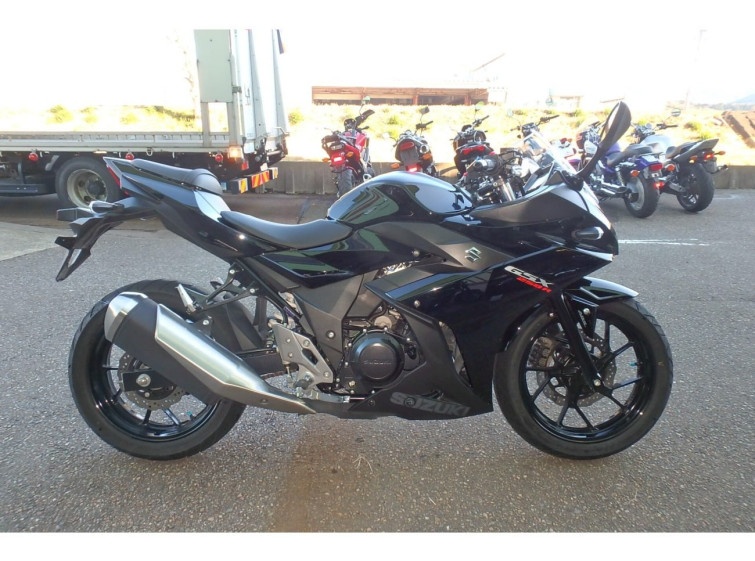 Мотоцикл Suzuki GSX250R з пробігом 8400 km