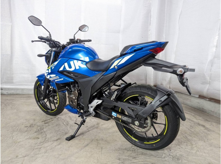 Мотоцикл Suzuki GIXXER250 з пробігом 685 km