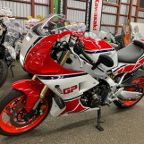 Мотоцикл Yamaha xsr900 gp с пробегом 4 km