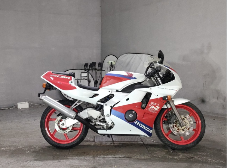 Мотоцикл Honda CBR250RR з пробігом 2771 km