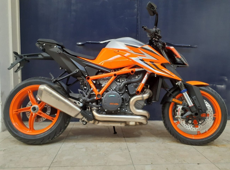 Мотоцикл KTM 1290 SUPERDUKE R