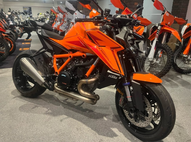 Мотоцикл KTM 1290 SUPERDUKE R