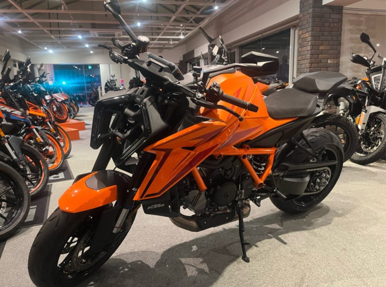Мотоцикл KTM 1290 SUPERDUKE R
