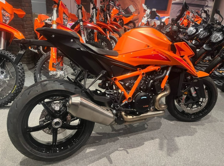 Мотоцикл KTM 1290 SUPERDUKE R